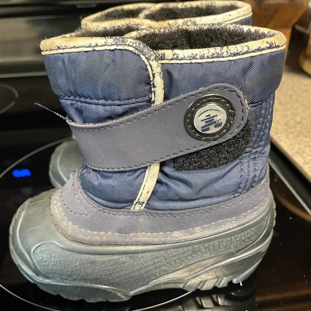 Unisex snow/rain boots 7